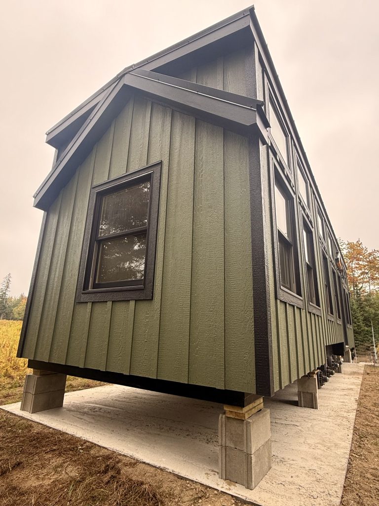 Sebago Exterior