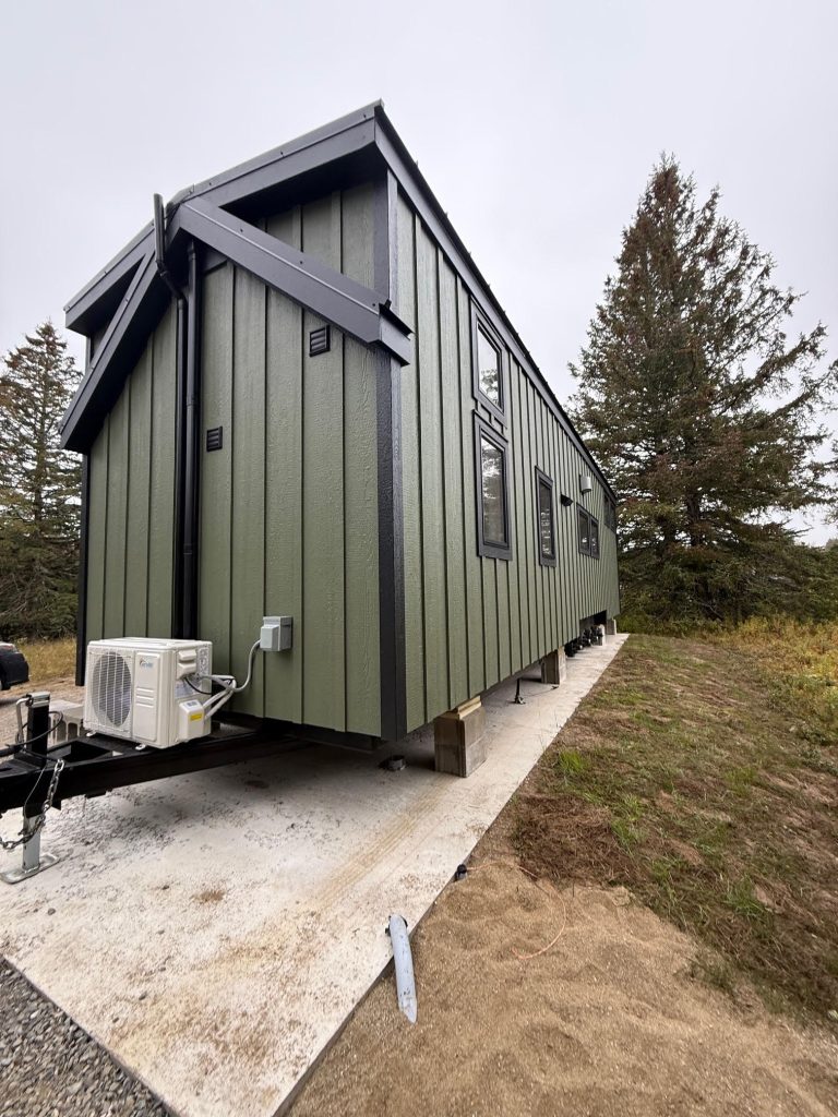 Sebago Exterior